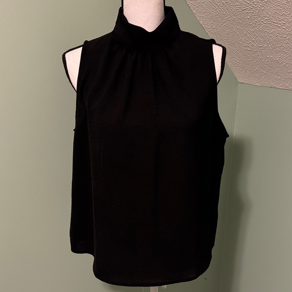 NWT Evereve Teegan Mock Neck Sleeveless Top